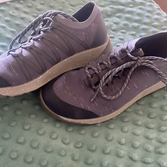 Chacos shoes - Picture 4 of 5